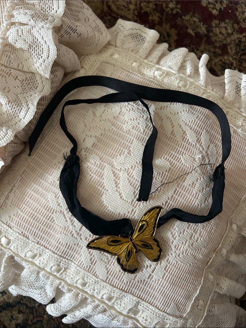 🦋 Vintage Butterfly Choker 🦋